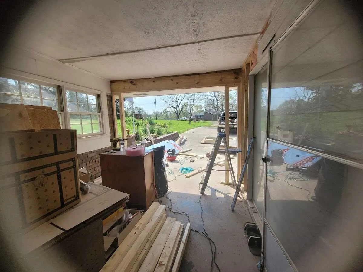 Air movers and dehumidifier for Water Mitigation Services in St. Martinville